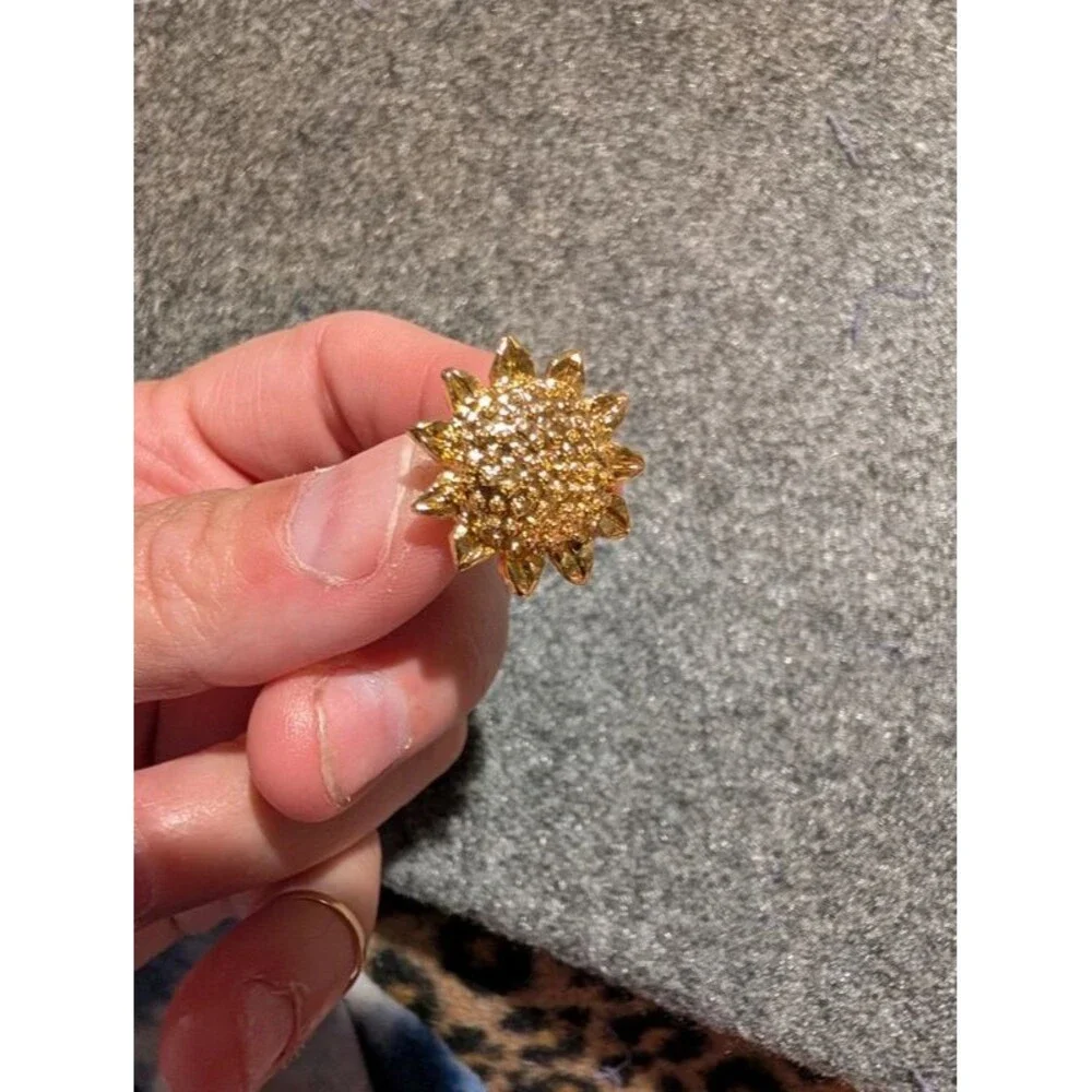 Gold sunflower pen